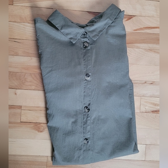 A green forest blouse by Divided - Picture 6 of 10